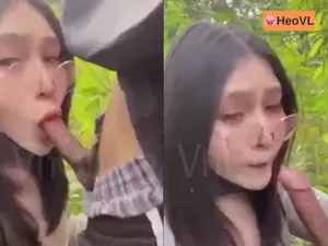 đi dã ngoại tiện nện nhân tình ở trong rừng