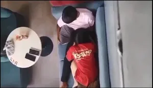 Quay lén em người yêu mút liếm cho tình nhân nơi công cộng