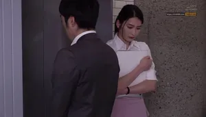 Em thư ký thảm thương bị tiền bối bắt vào nhà nghỉ phục vụ đối tác