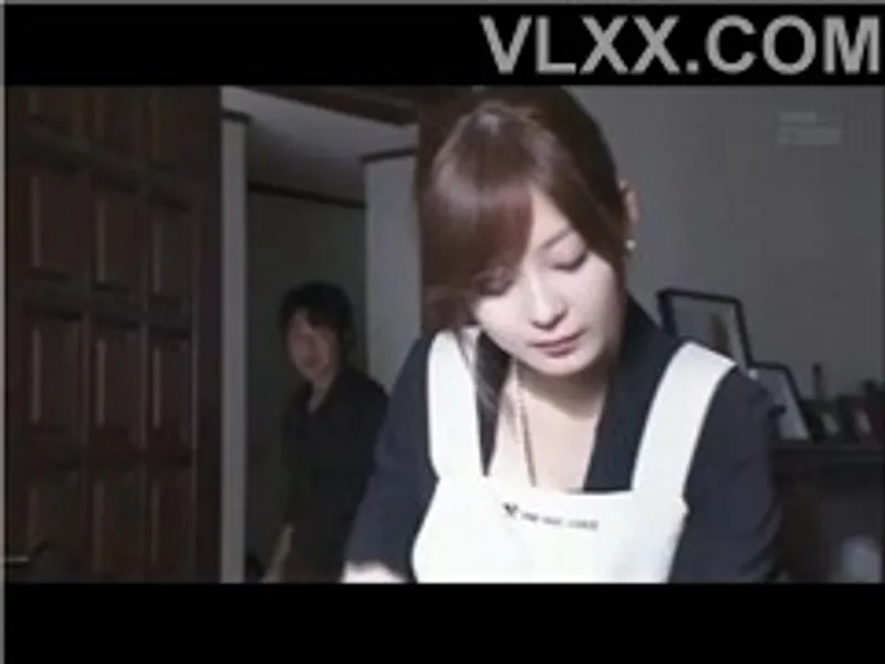 Gã chồng đi công tác, vợ yêu ở nhà bị chồng mới cưới của chị gái cưỡng hiếp